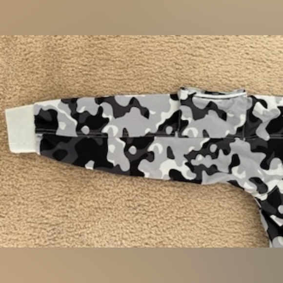 Legends Men's Gray Camo Track Suit [FINAL MARKDOWN] - Picture 4 of 7